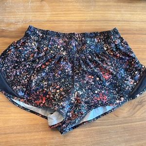 Lululemon Hottie Hot shorts